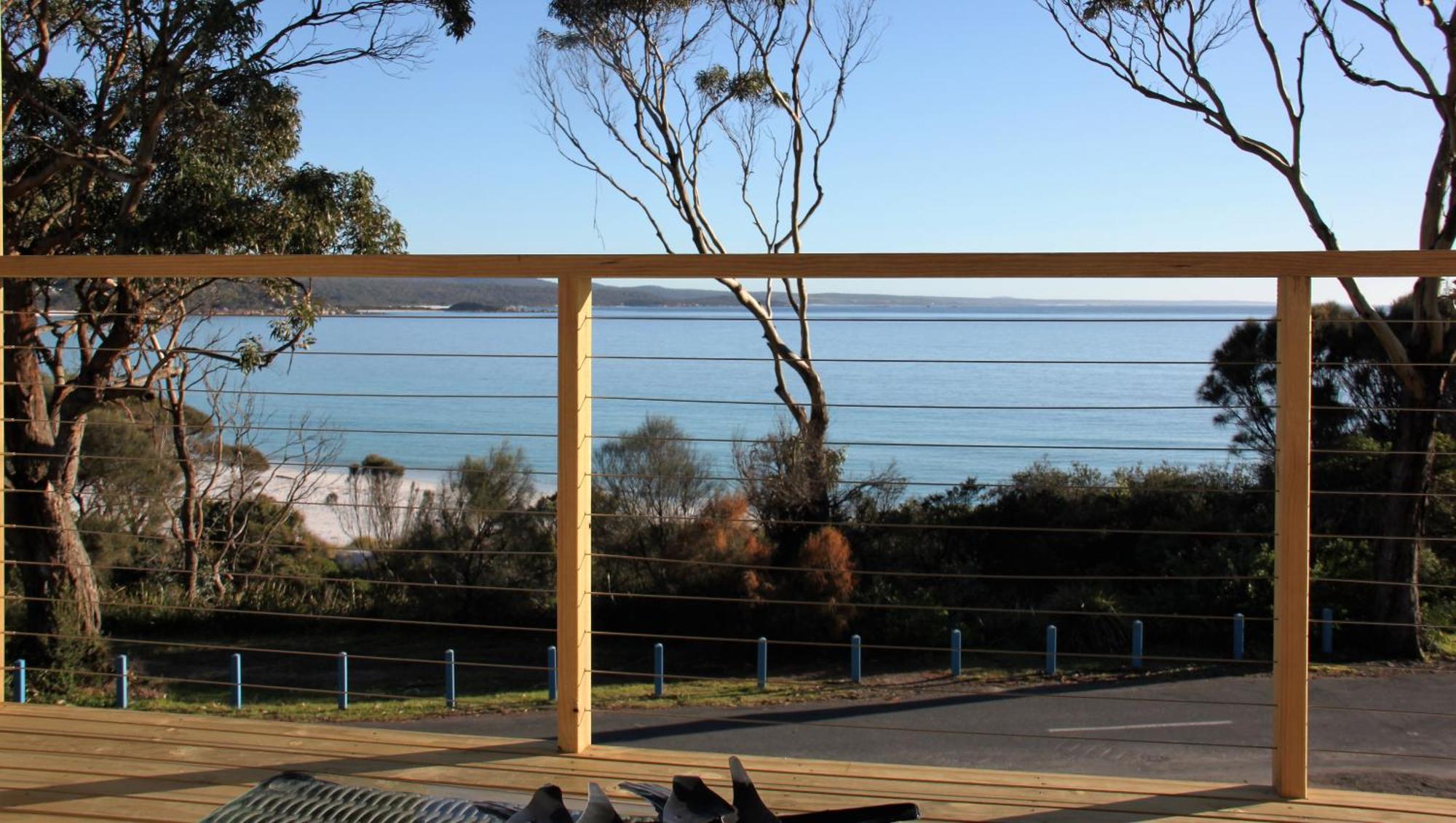 Kingfisher Cottage Beachfront At The Binalong Bay Екстериор снимка